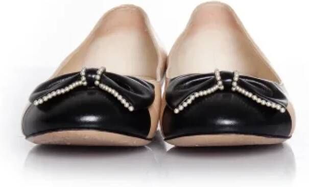 Chanel Vintage Pre-owned Leather flats Beige Dames