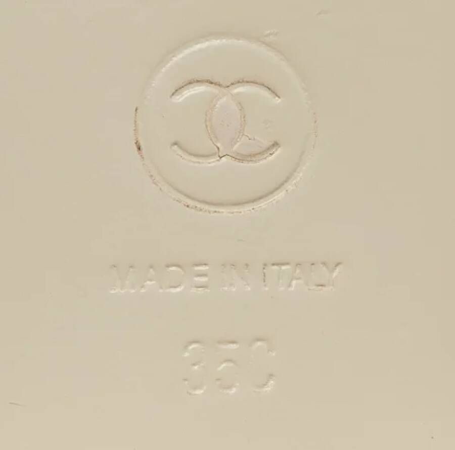 Chanel Vintage Pre-owned Leather flats Beige Dames