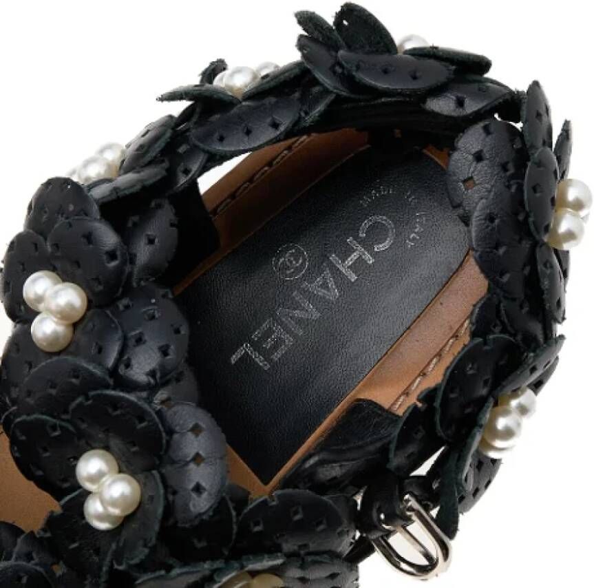 Chanel Vintage Pre-owned Leather flats Black Dames