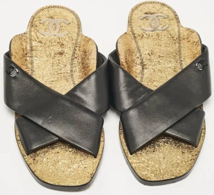 Chanel Vintage Pre-owned Leather flats Black Dames