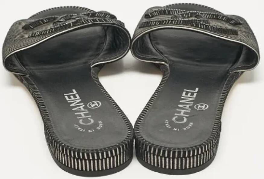 Chanel Vintage Pre-owned Leather flats Black Dames