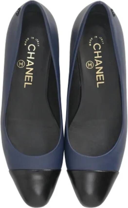 Chanel Vintage Pre-owned Leather flats Blue Dames