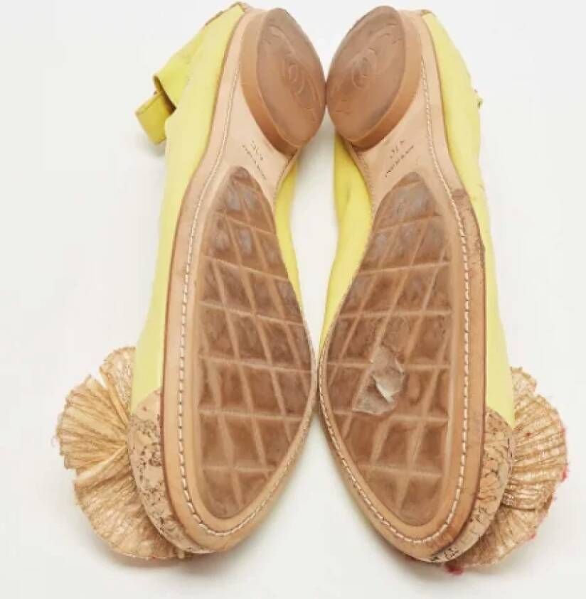 Chanel Vintage Pre-owned Leather flats Green Dames
