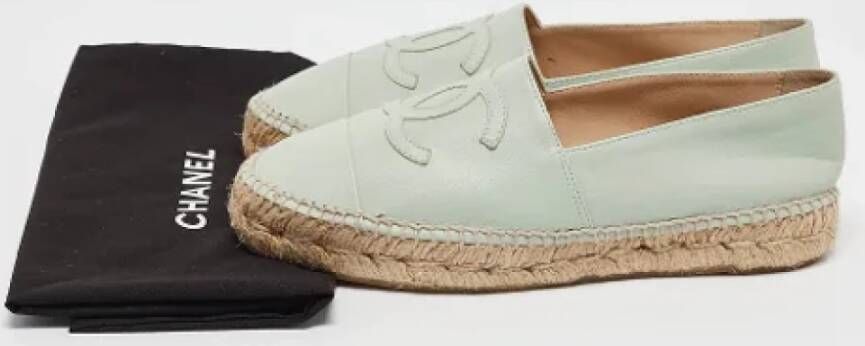Chanel Vintage Pre-owned Leather flats Green Dames