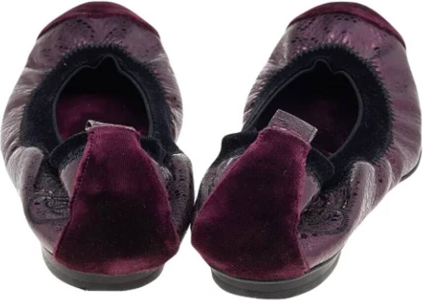 Chanel Vintage Pre-owned Leather flats Purple Dames