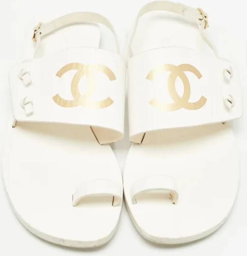 Chanel Vintage Pre-owned Leather flats White Dames