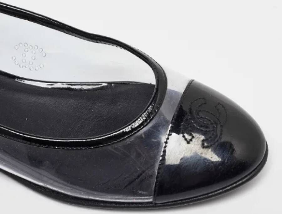 Chanel Vintage Pre-owned Leather flats White Dames