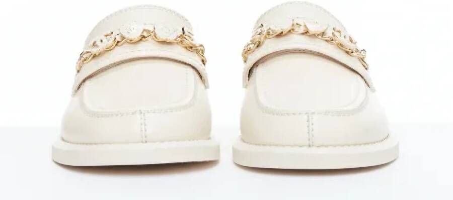 Chanel Vintage Pre-owned Leather flats White Dames
