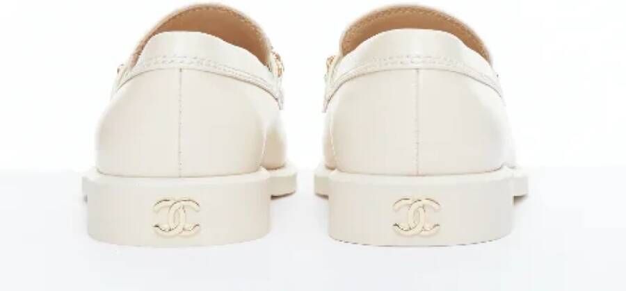 Chanel Vintage Pre-owned Leather flats White Dames