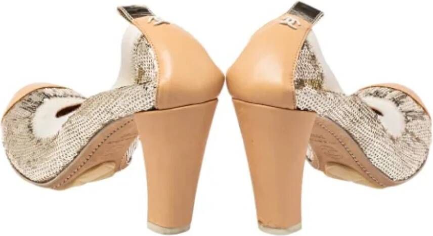Chanel Vintage Pre-owned Leather heels Beige Dames