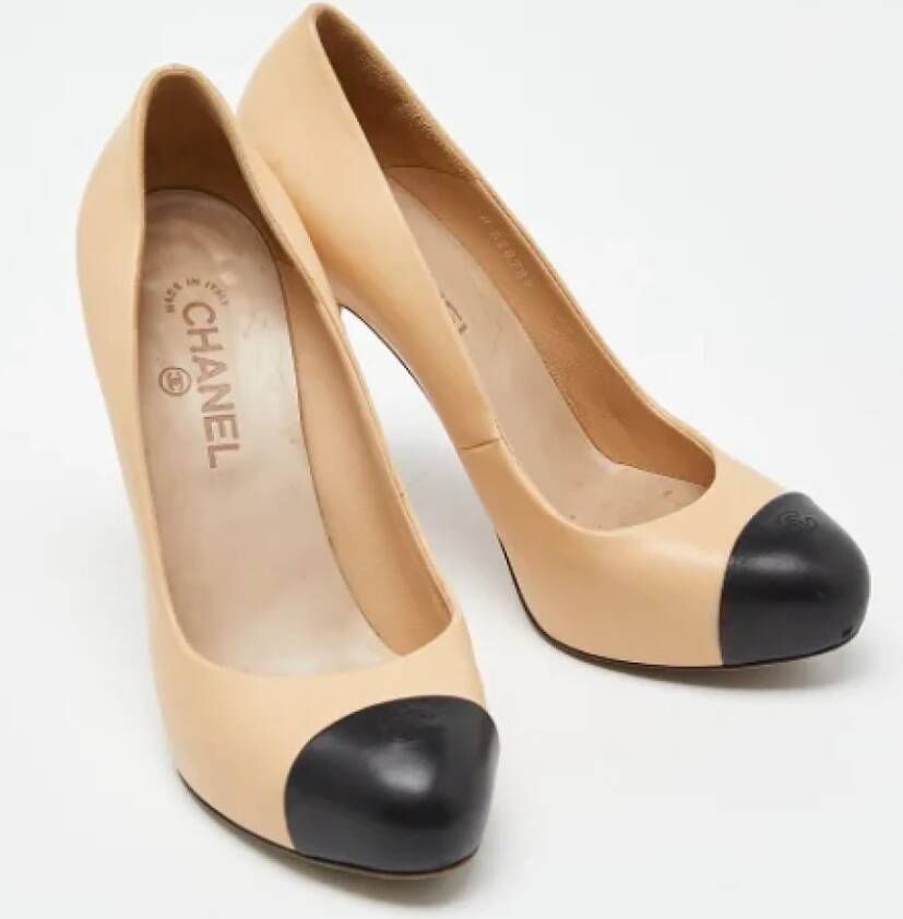Chanel Vintage Pre-owned Leather heels Beige Dames