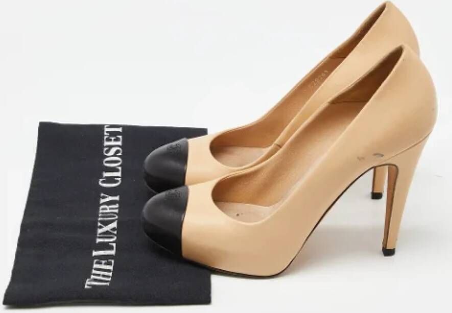 Chanel Vintage Pre-owned Leather heels Beige Dames