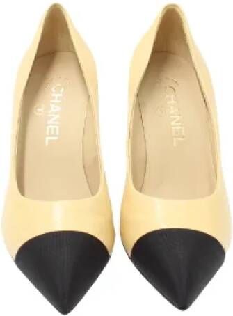 Chanel Vintage Pre-owned Leather heels Beige Dames