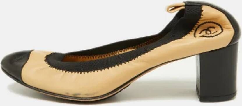 Chanel Vintage Pre-owned Leather heels Beige Dames
