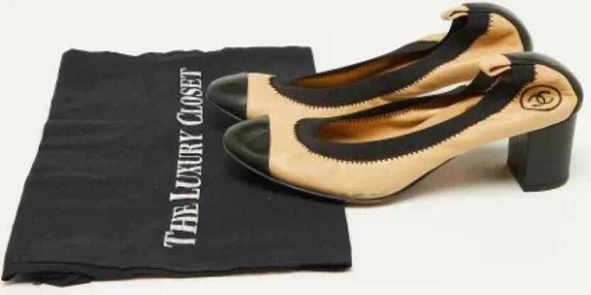 Chanel Vintage Pre-owned Leather heels Beige Dames