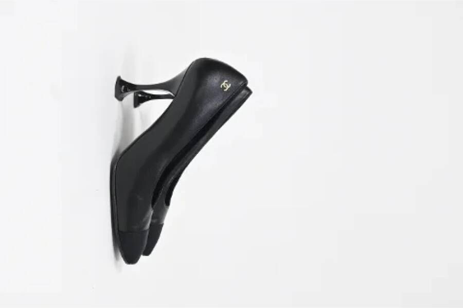 Chanel Vintage Pre-owned Leather heels Black Dames