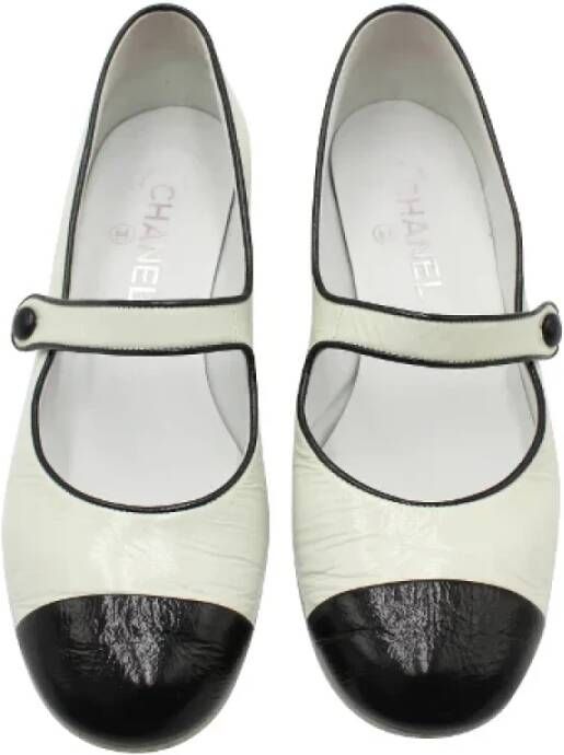 Chanel Vintage Pre-owned Leather heels White Dames