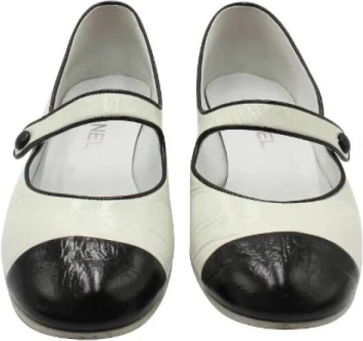 Chanel Vintage Pre-owned Leather heels White Dames
