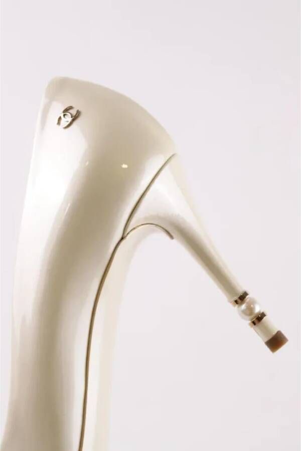 Chanel Vintage Pre-owned Leather heels White Dames