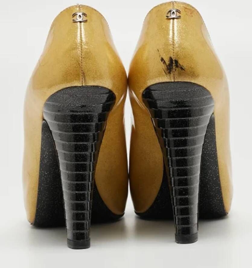 Chanel Vintage Pre-owned Leather heels Yellow Dames
