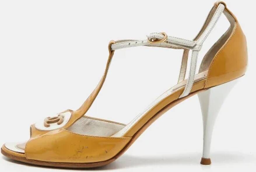 Chanel Vintage Pre-owned Leather sandals Beige Dames