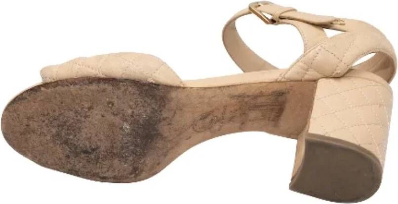 Chanel Vintage Pre-owned Leather sandals Beige Dames