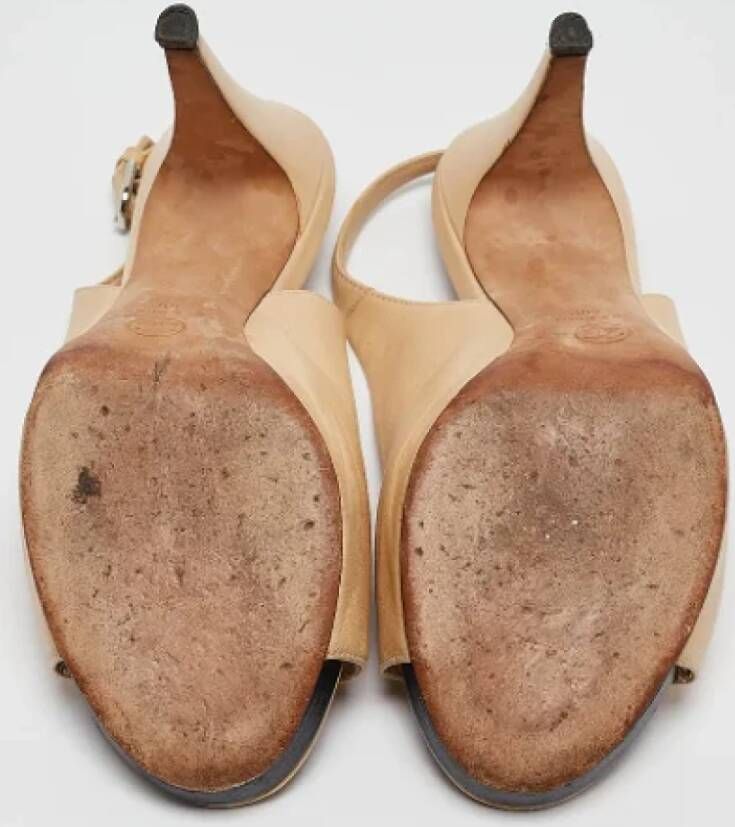 Chanel Vintage Pre-owned Leather sandals Beige Dames