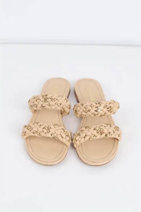 Chanel Vintage Pre-owned Leather sandals Beige Dames