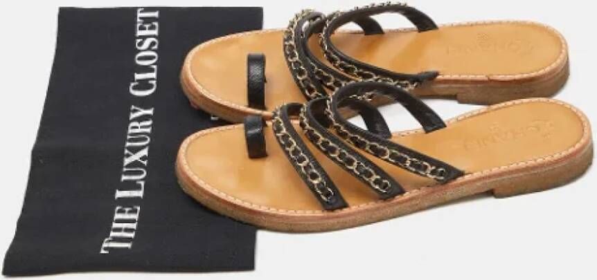 Chanel Vintage Pre-owned Leather sandals Black Dames
