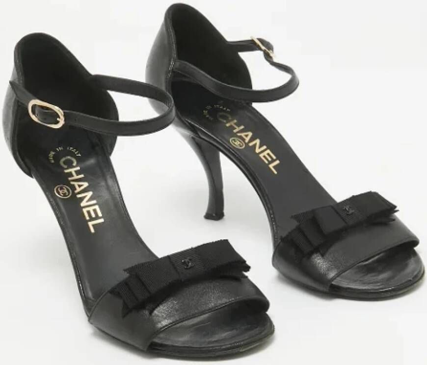 Chanel Vintage Pre-owned Leather sandals Black Dames