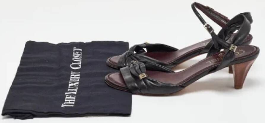 Chanel Vintage Pre-owned Leather sandals Black Dames