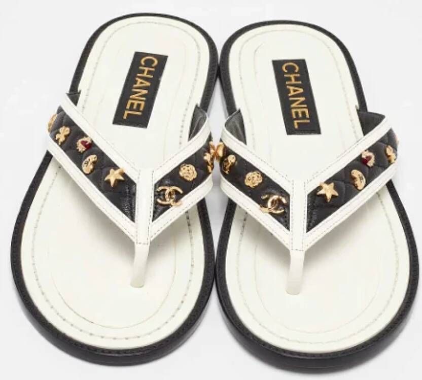Chanel Vintage Pre-owned Leather sandals Black Dames