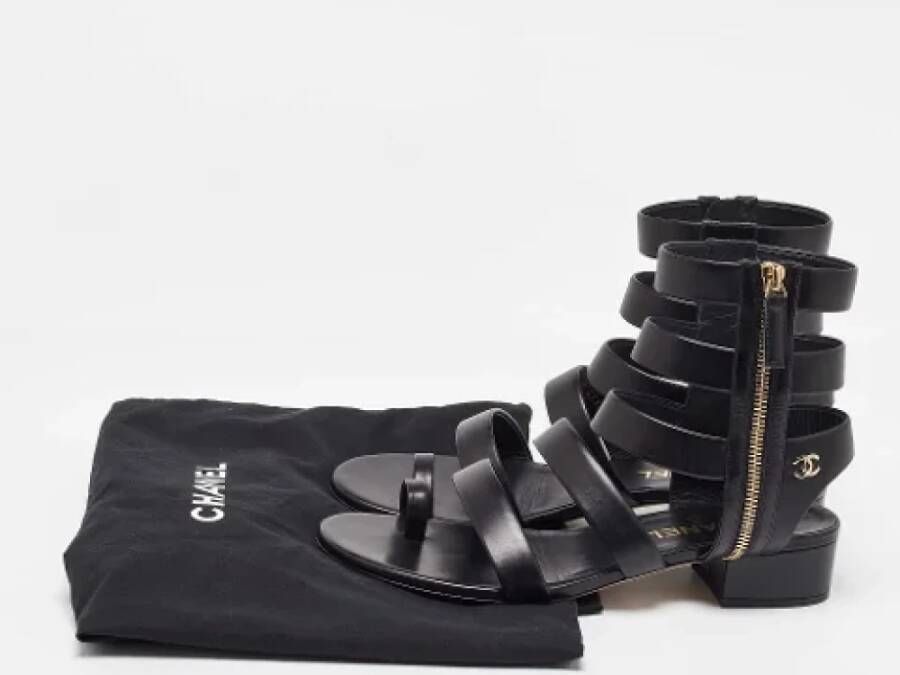 Chanel Vintage Pre-owned Leather sandals Black Dames