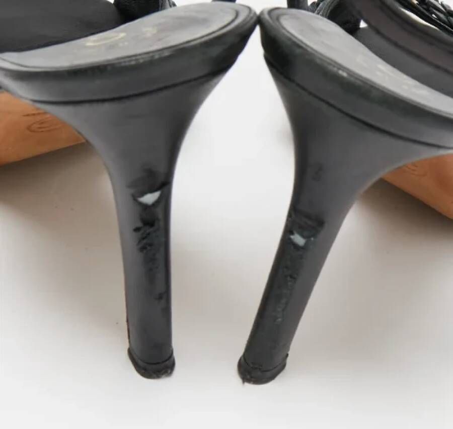 Chanel Vintage Pre-owned Leather sandals Black Dames