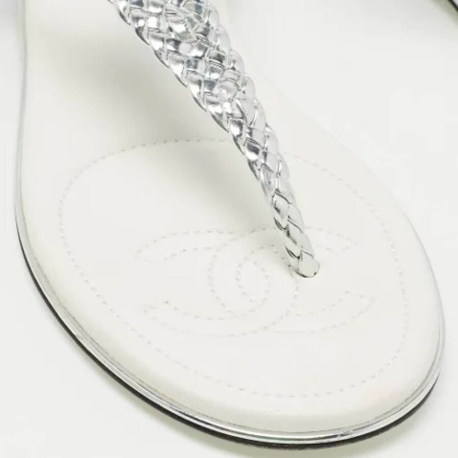 Chanel Vintage Pre-owned Leather sandals Gray Dames