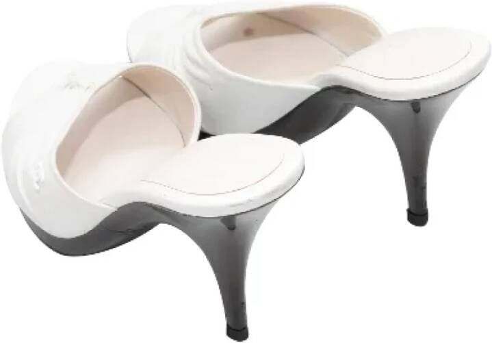 Chanel Vintage Pre-owned Leather sandals White Dames