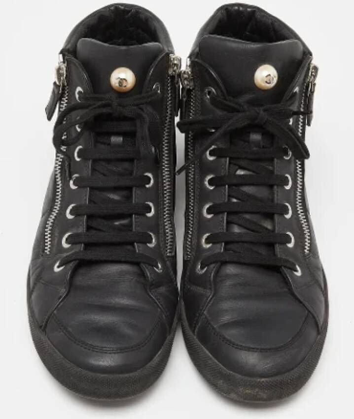 Chanel Vintage Pre-owned Leather sneakers Black Dames
