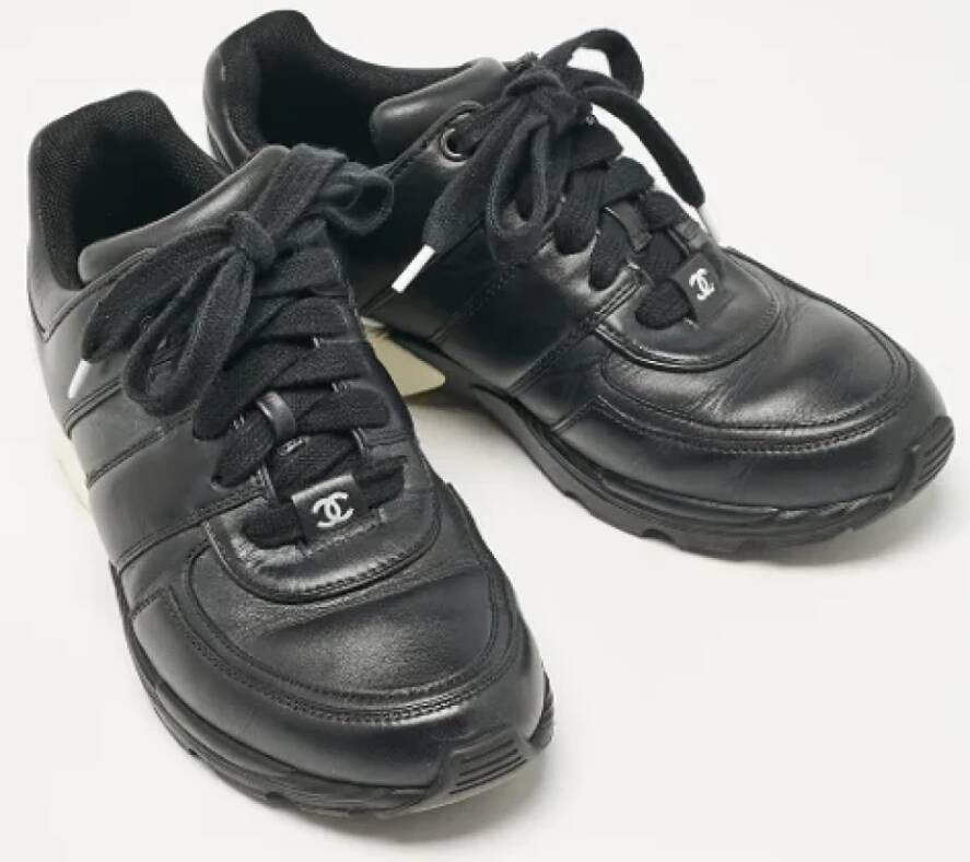 Chanel Vintage Pre-owned Leather sneakers Black Dames