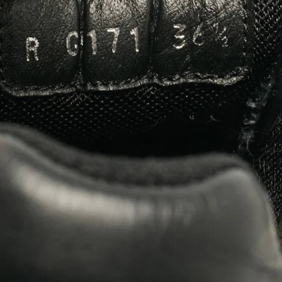 Chanel Vintage Pre-owned Leather sneakers Black Dames