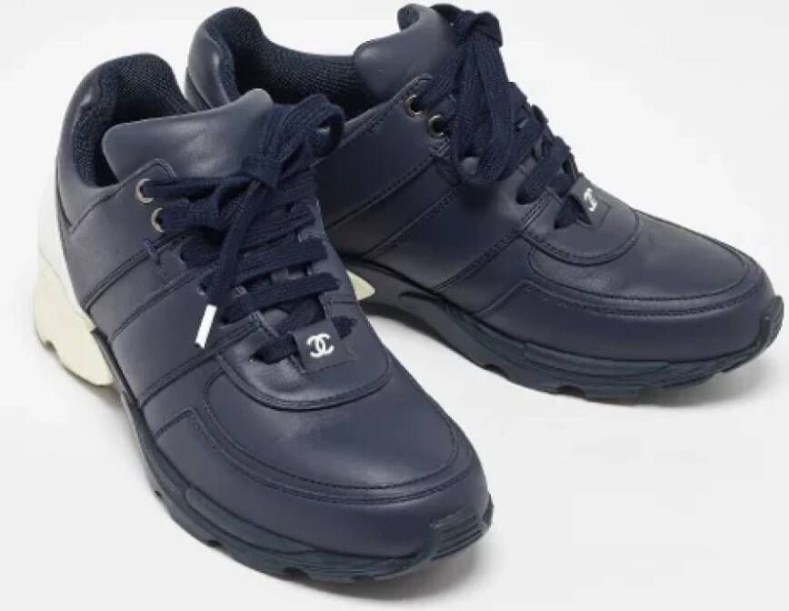 Chanel Vintage Pre-owned Leather sneakers Blue Dames