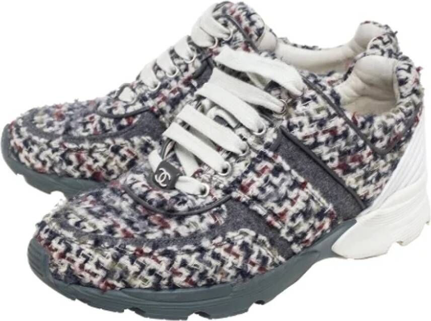 Chanel Vintage Pre-owned Leather sneakers Gray Dames