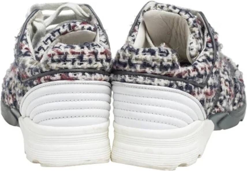 Chanel Vintage Pre-owned Leather sneakers Gray Dames