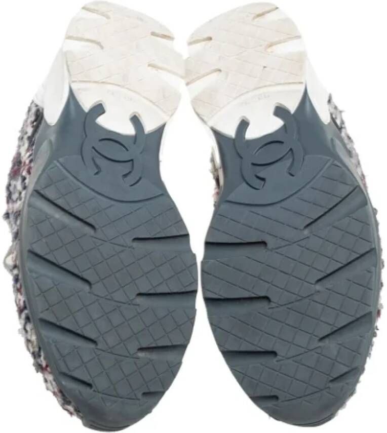 Chanel Vintage Pre-owned Leather sneakers Gray Dames