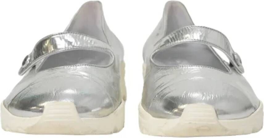 Chanel Vintage Pre-owned Leather sneakers Gray Dames