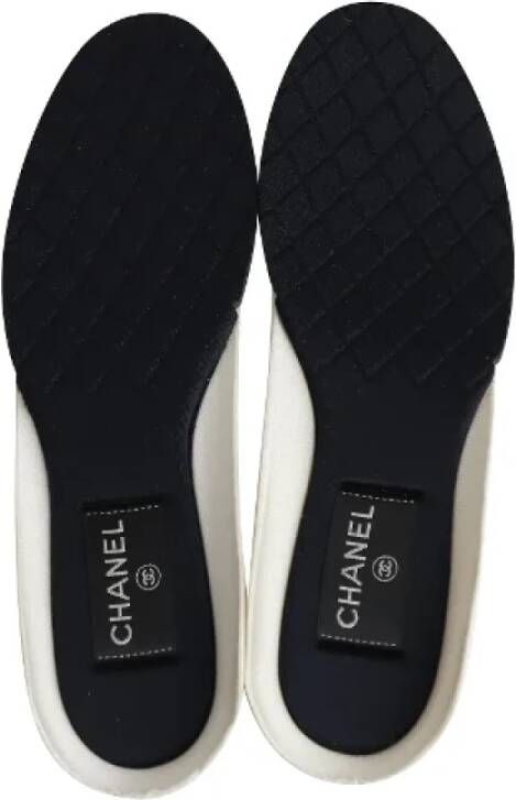 Chanel Vintage Pre-owned Leather sneakers Red Dames