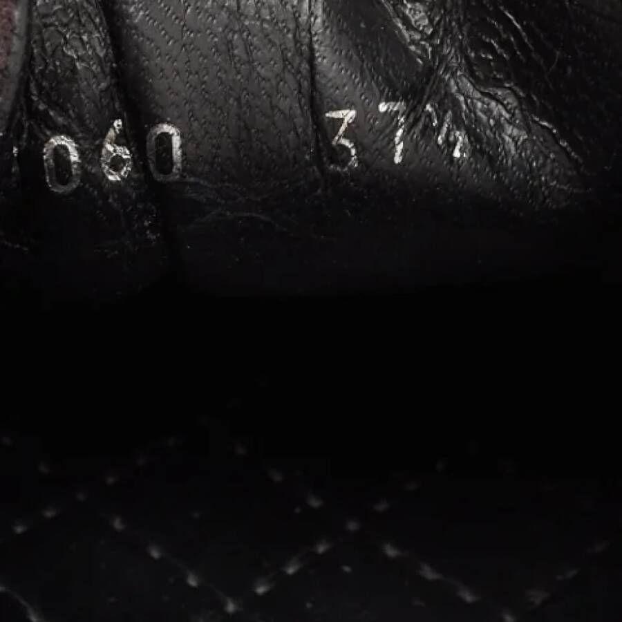 Chanel Vintage Pre-owned Leather sneakers Red Dames