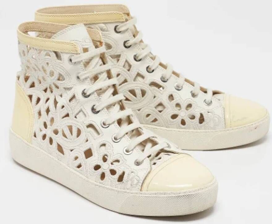 Chanel Vintage Pre-owned Leather sneakers White Dames
