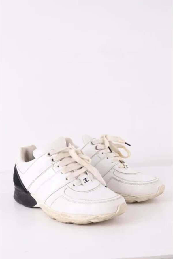 Chanel Vintage Pre-owned Leather sneakers White Dames