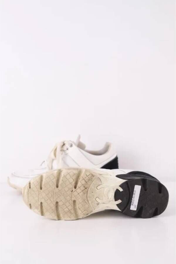 Chanel Vintage Pre-owned Leather sneakers White Dames