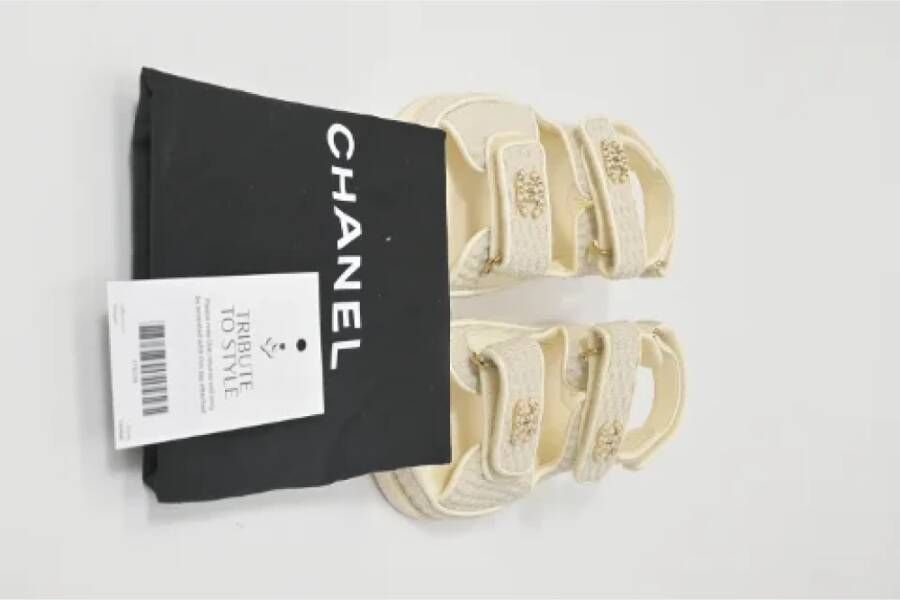 Chanel Vintage Pre-owned Plastic sandals Beige Dames
